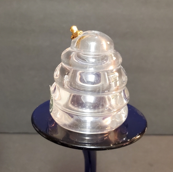 Lenox Disney Pooh Salt and Pepper Shaker - Picture 6 of 11